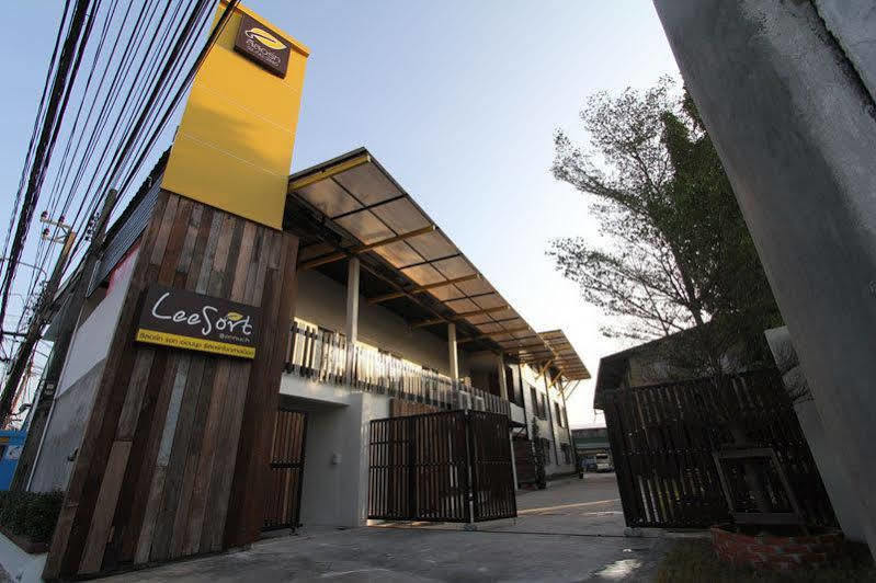 Leesort @ Onnuch Hotel Banguecoque Exterior foto